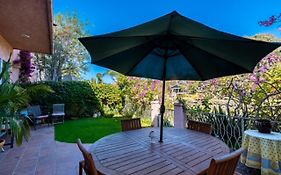 Villa 3 Bedrooms On Venice Beach Canal.